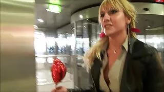Güzel xxnx konulu 1 delik