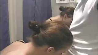 Şanslı yaşlı adam bir gencin kedi kontrol sex konulu hd edin