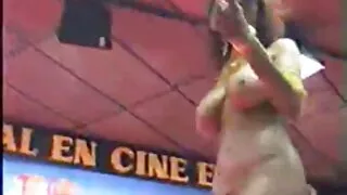 Bir seks oturumundan önce uzun konulu porno videolar hava gibi sıcak